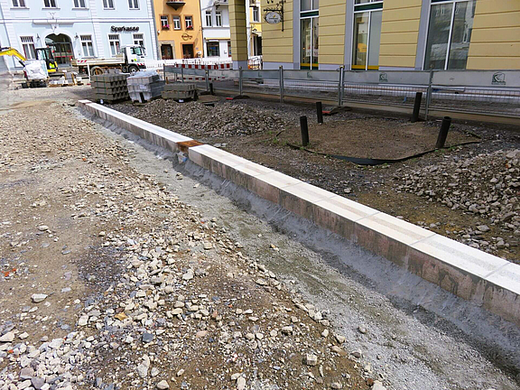20250714-Entwaesserungsrinne-Marktstock_c_SNO.JPG  