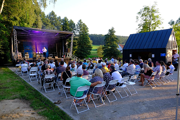 stanau-sommeropenair-dorfplatz_c_SNO.jpg  