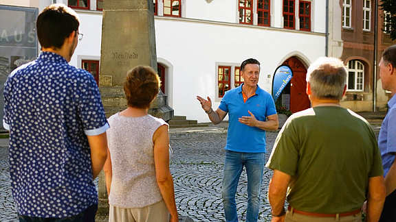 hero-stadtfuehrungen_c_SNO.jpg  