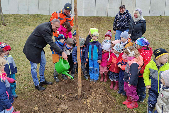 pflanzung-koernerlinde_c_SNO.jpg  