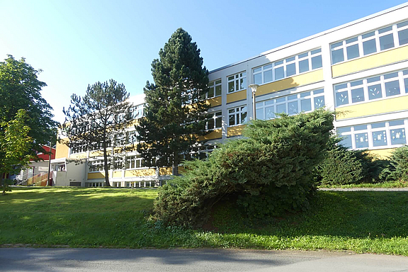 schulen-grundschule-knau_c_Stephan-Umbach.jpg  