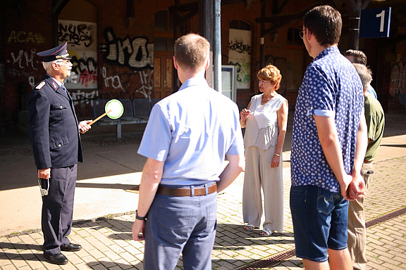 stadtfuehrung-bahnhof-harald-richter_c_SNO.jpg  