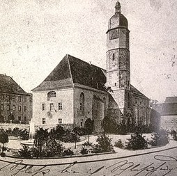 07_08_Klosterkirche_und_Schloss.jpg  